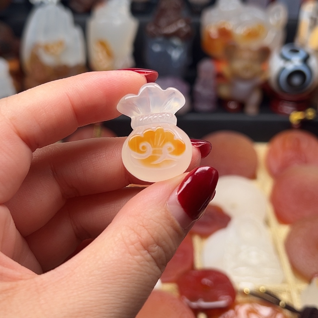 玛瑙/玉髓未镶嵌颈饰