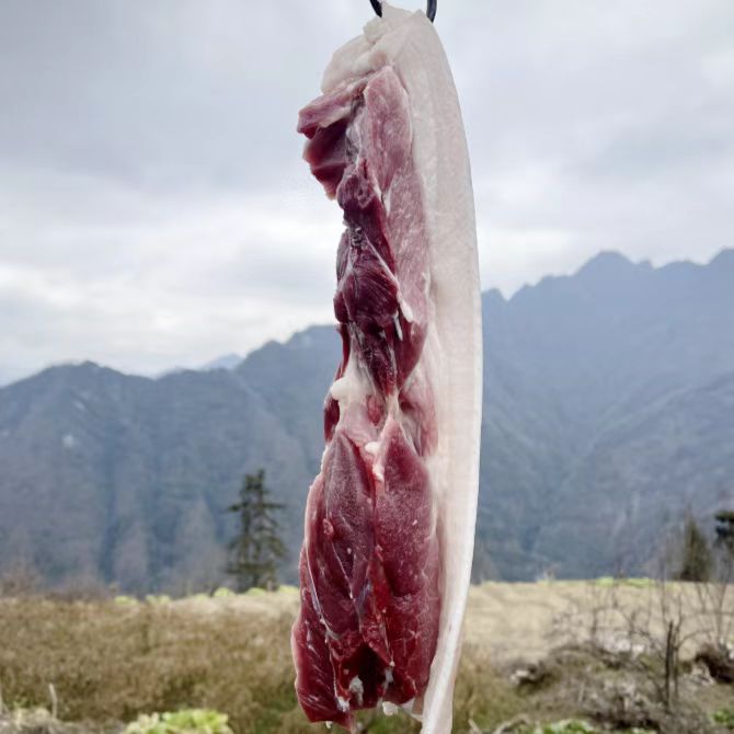 黑毛猪后腿肉正宗农家粮食喂养黑毛土猪现杀现卖