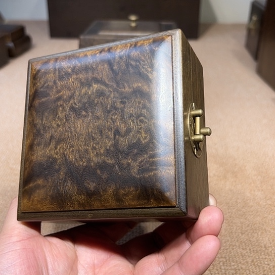 木（非红木类）方盒