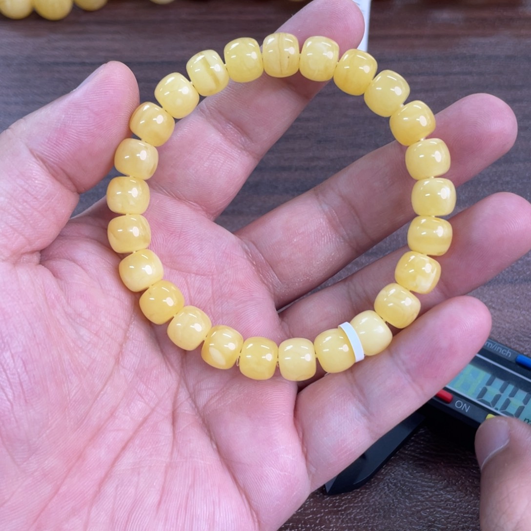 未镶嵌琥珀裸石0050000000