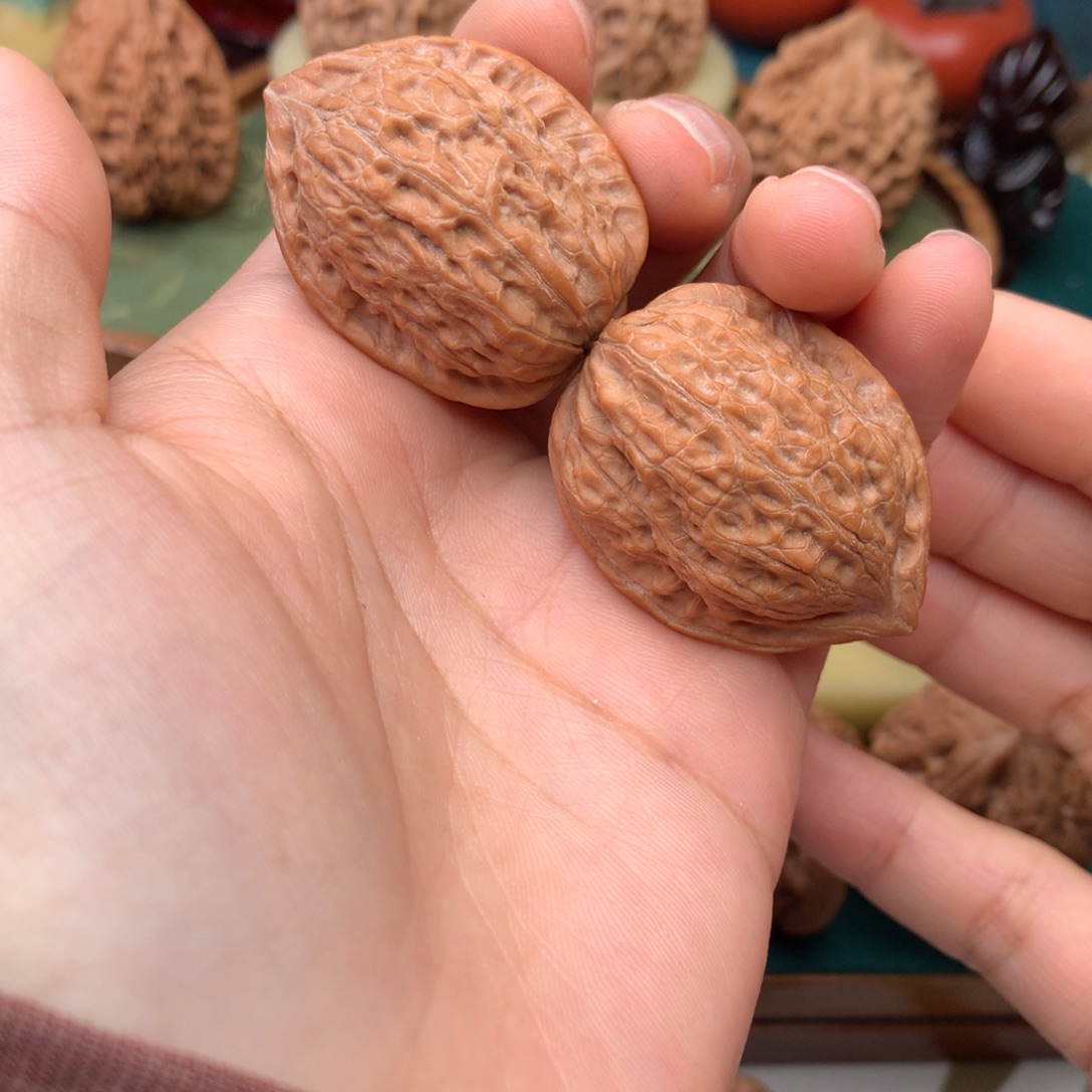 文玩核桃把件柳叶鸡心31