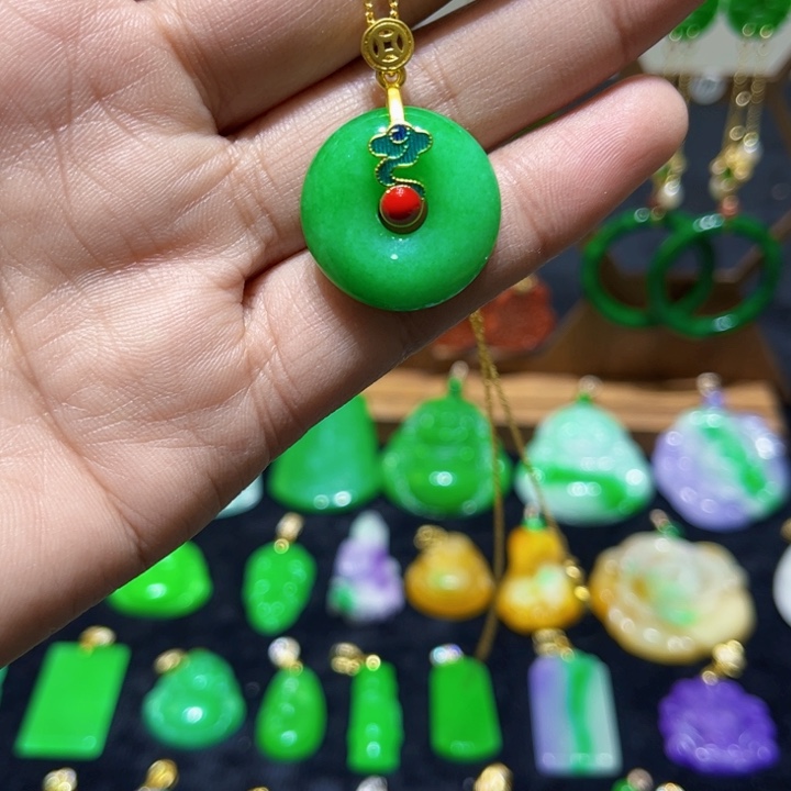 翡翠颈饰14K金镶嵌吊坠