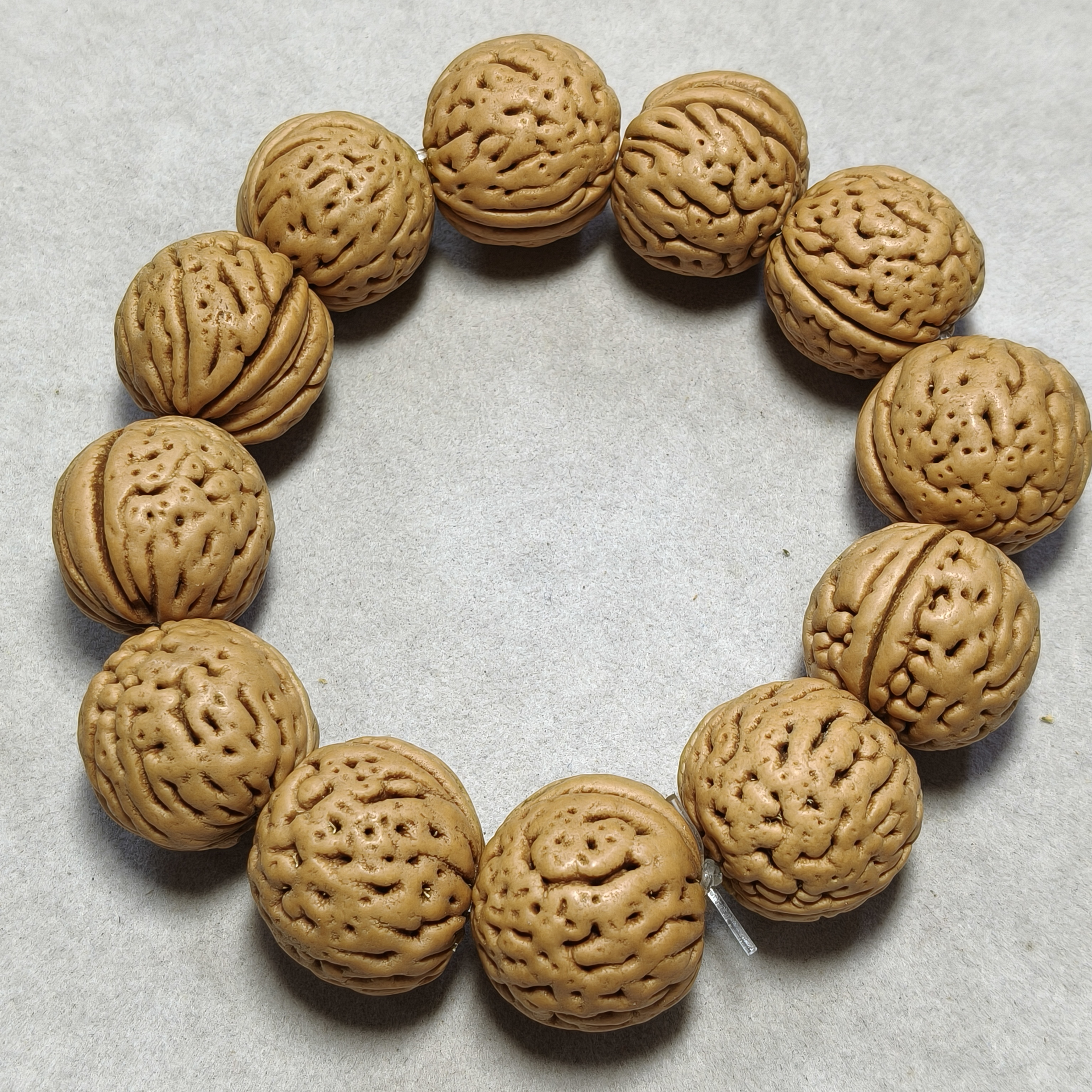 a123 脑纹桃核卡2.2-2.3单圈手串（多样性发其一）