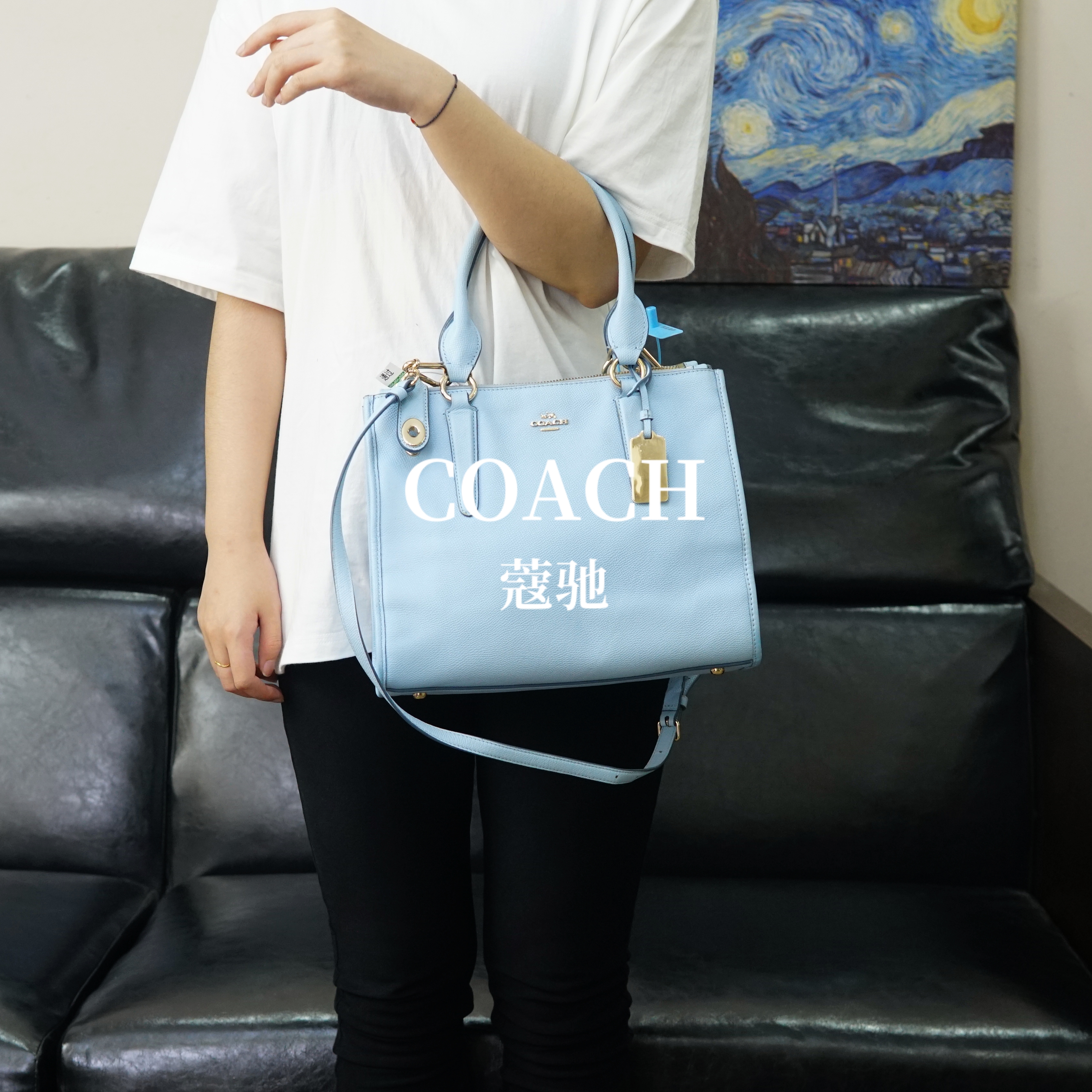 95新 COACH/蔻驰 天蓝色手提斜挎包/FYEE06108578/8578