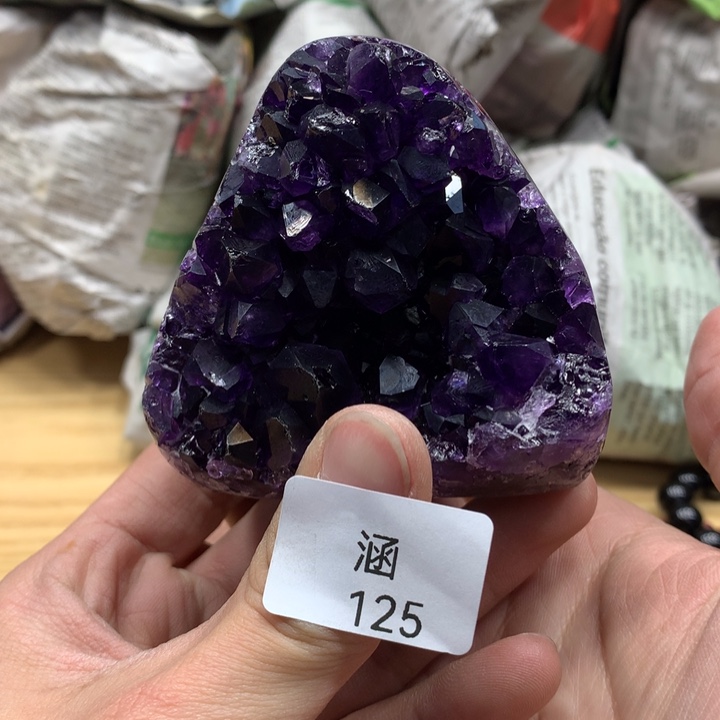 紫晶乌拉圭未镶嵌