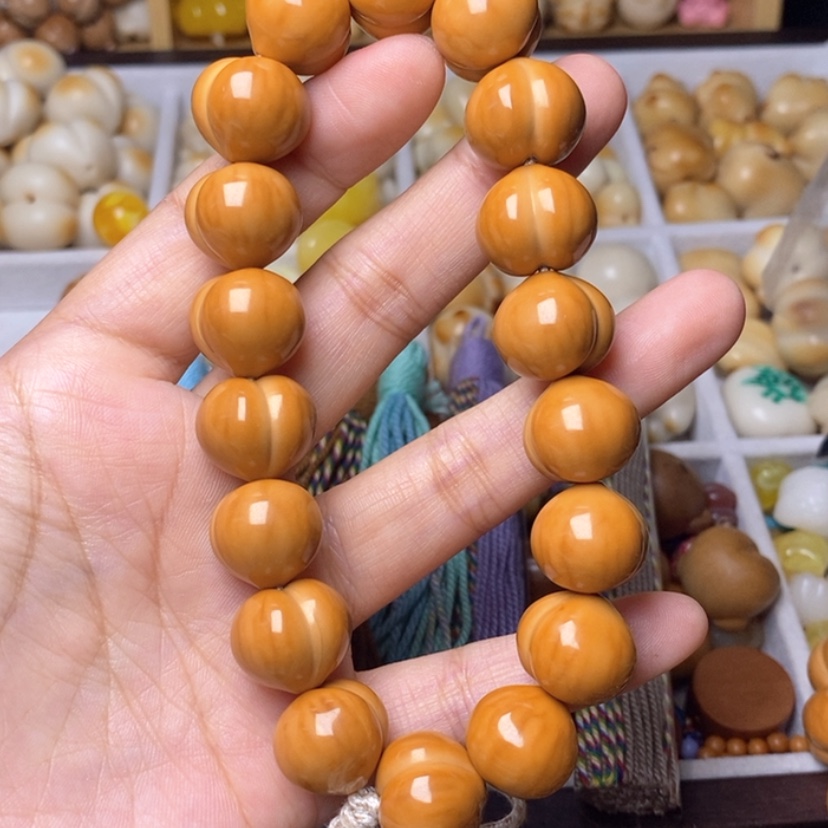 【闪购商品】吊坠猴头核桃在**方光面17