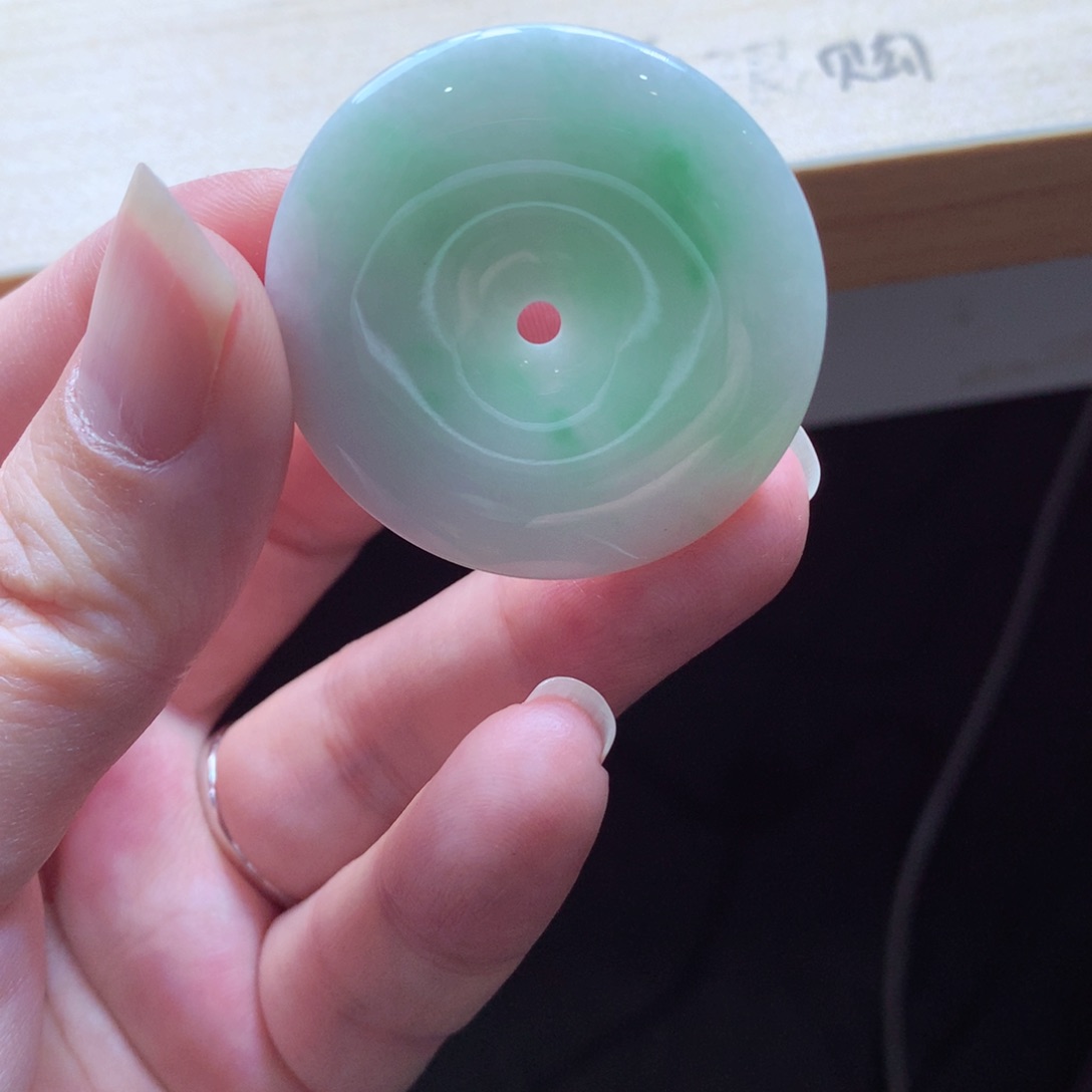 翡翠颈饰未镶嵌吊坠