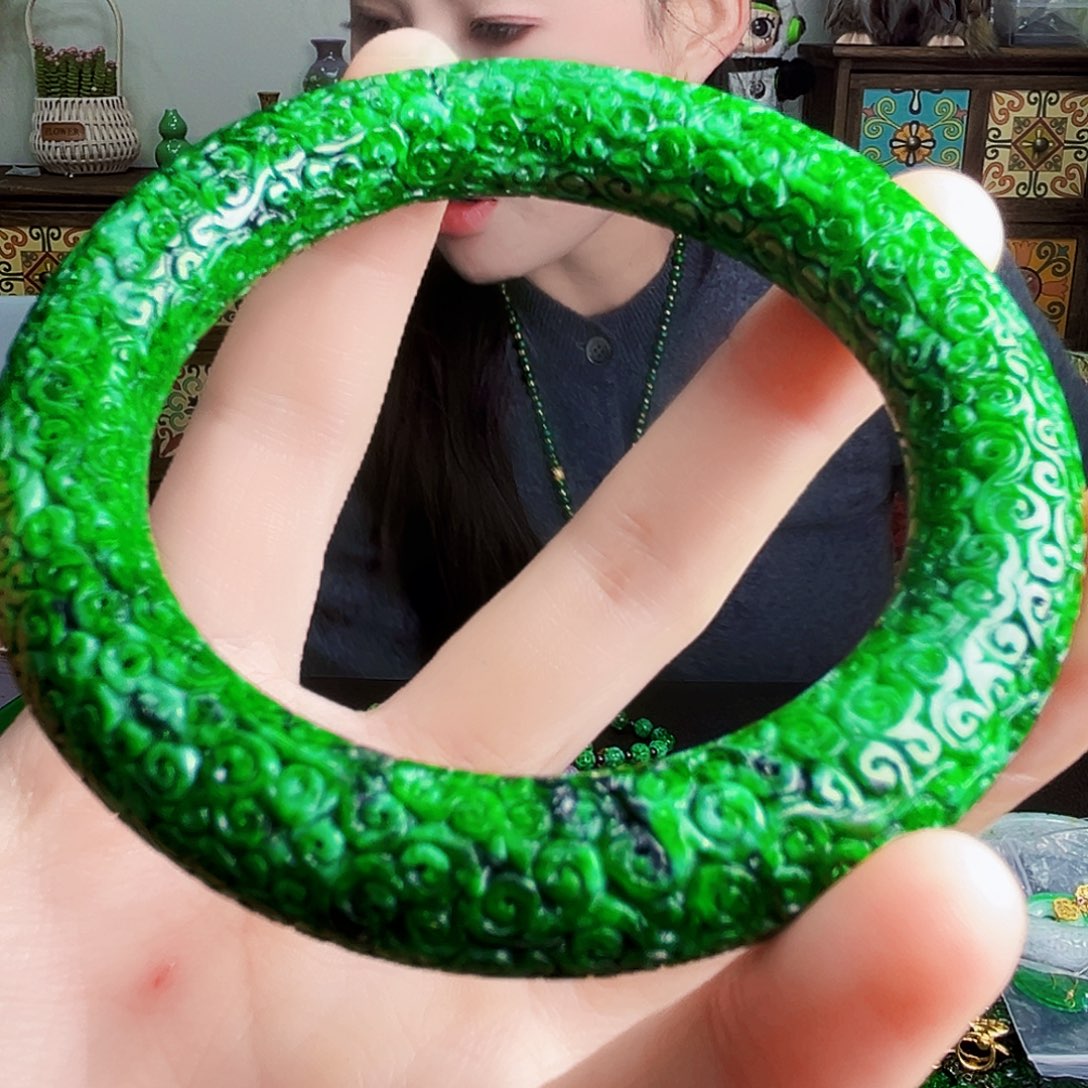 颈饰未镶嵌翡翠多样性