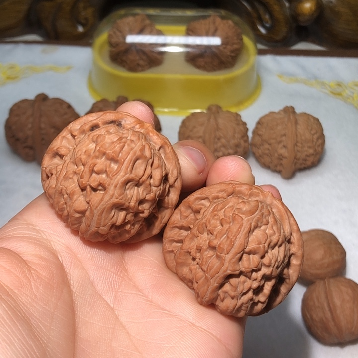 把件文玩核桃41球白