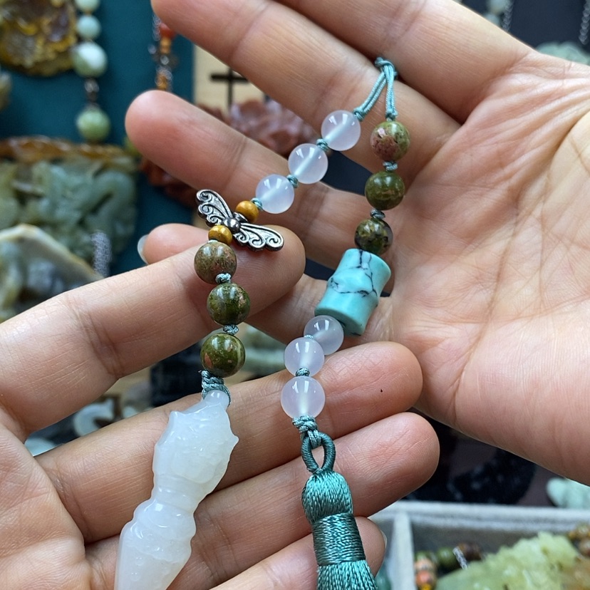 【闪购商品】蛇纹石玉手机链未镶嵌