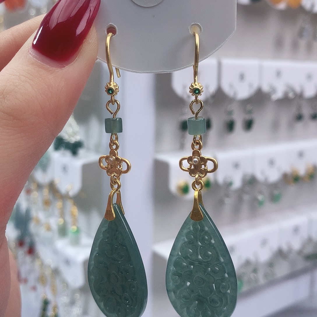 翡翠未镶嵌颈饰37