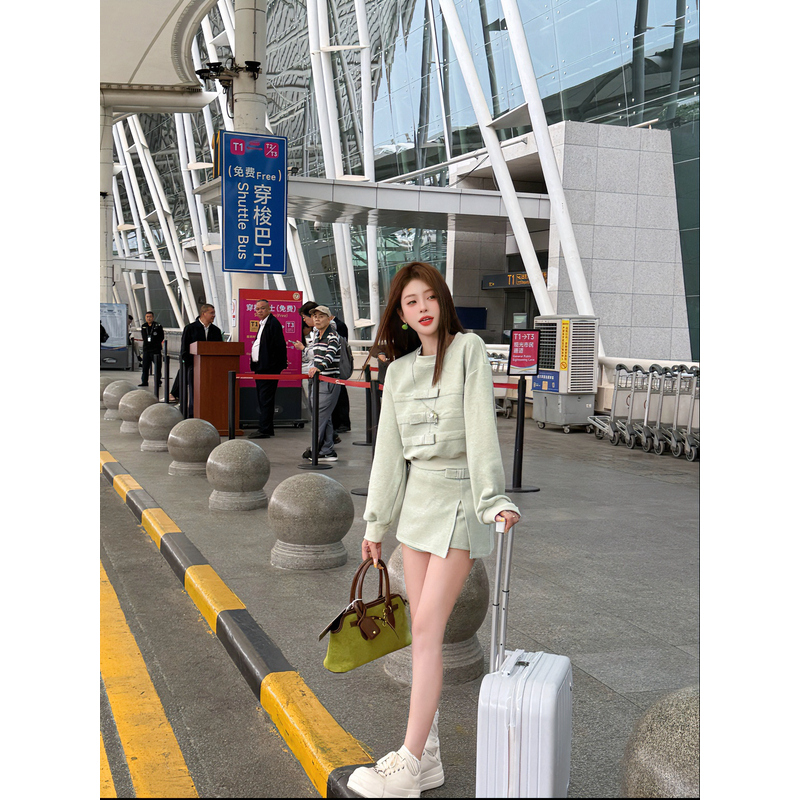 【十一家】甜心蝴蝶结长袖加绒保暖卫衣女+显瘦半身裙套装S102301