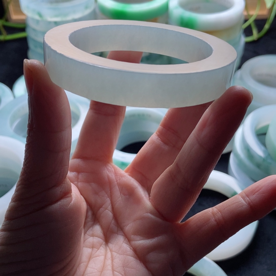 未镶嵌手镯定制翡翠惠*