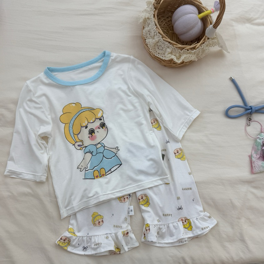 W墙11。2028 IU家儿童家居服爱莎公主七分袖套装