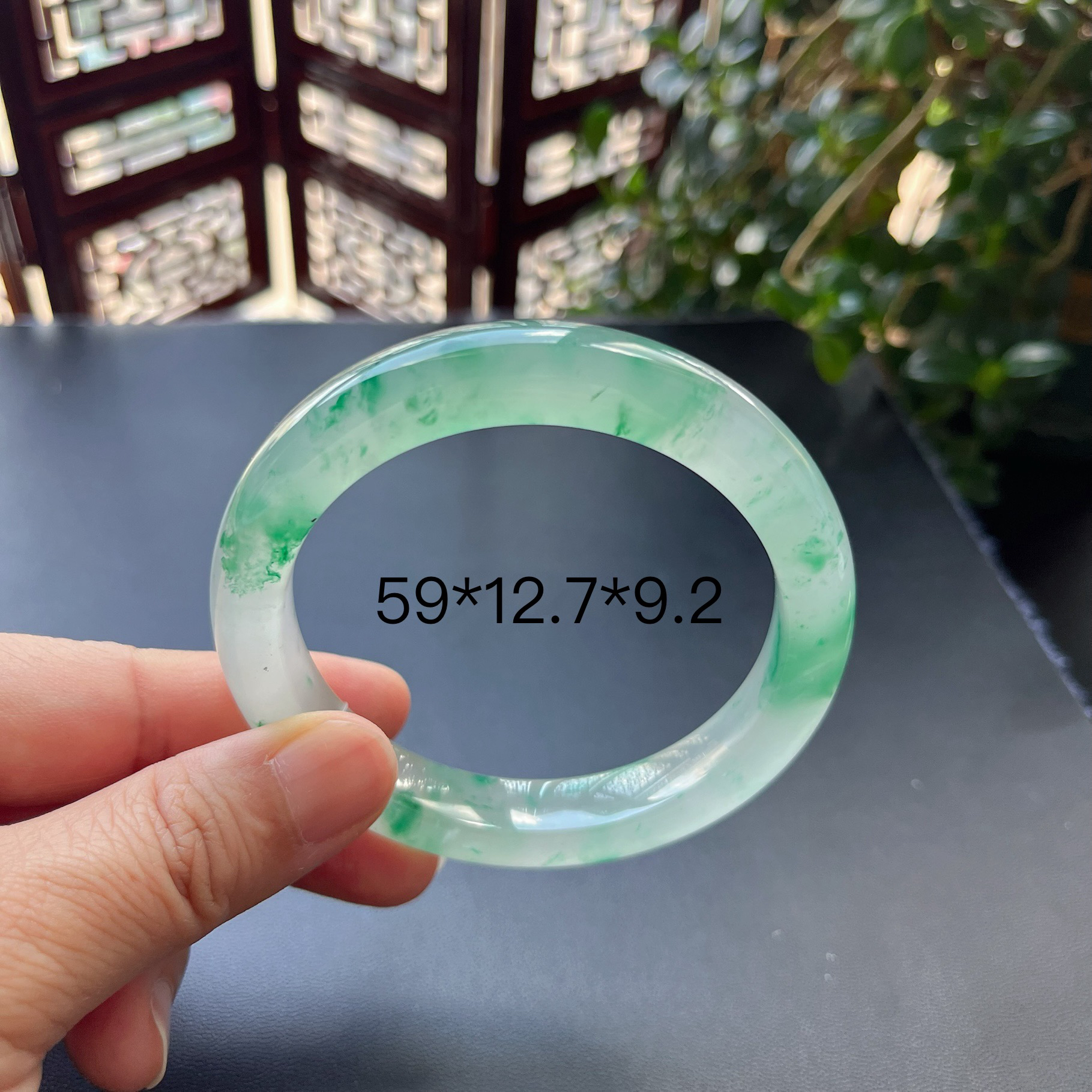 石英质玉 非洲翠精品手镯 带点棉丝