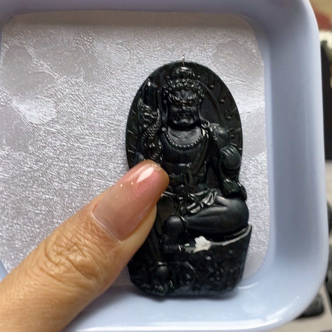 翡翠未镶嵌颈饰吊坠