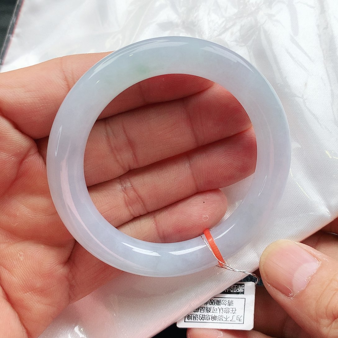 翡翠手镯未镶嵌天然翡翠手镯