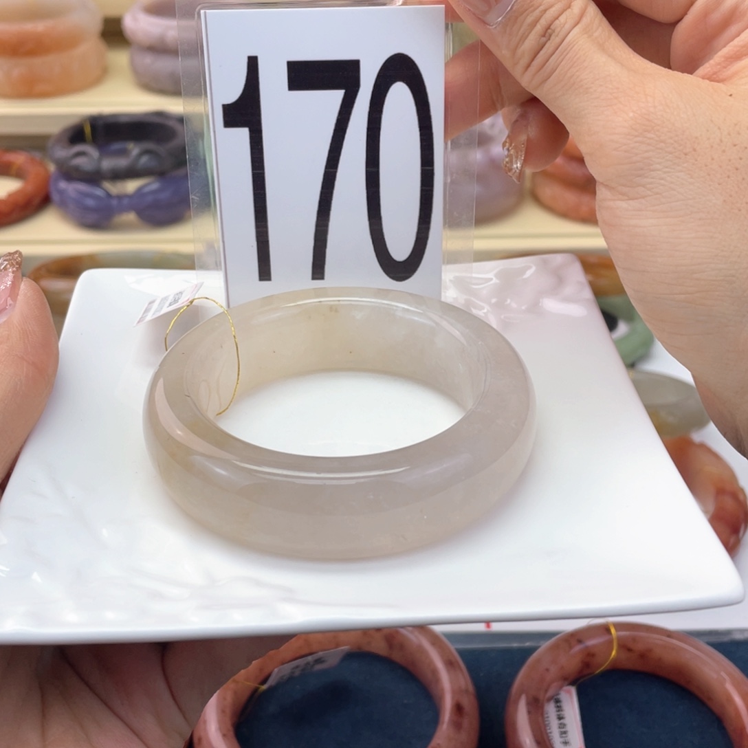 石英质玉未镶嵌手镯