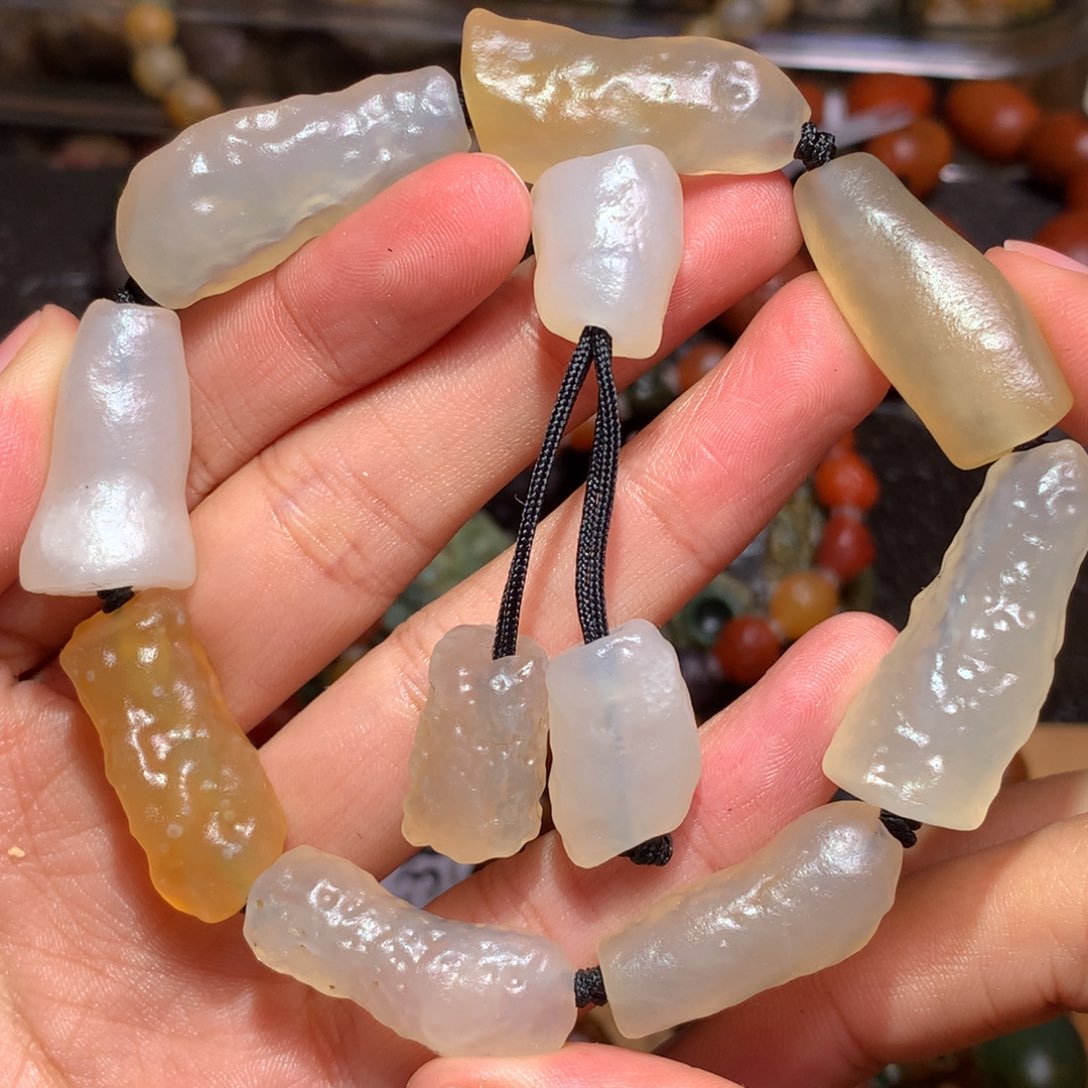 未镶嵌玛瑙/玉髓珠宝半成品