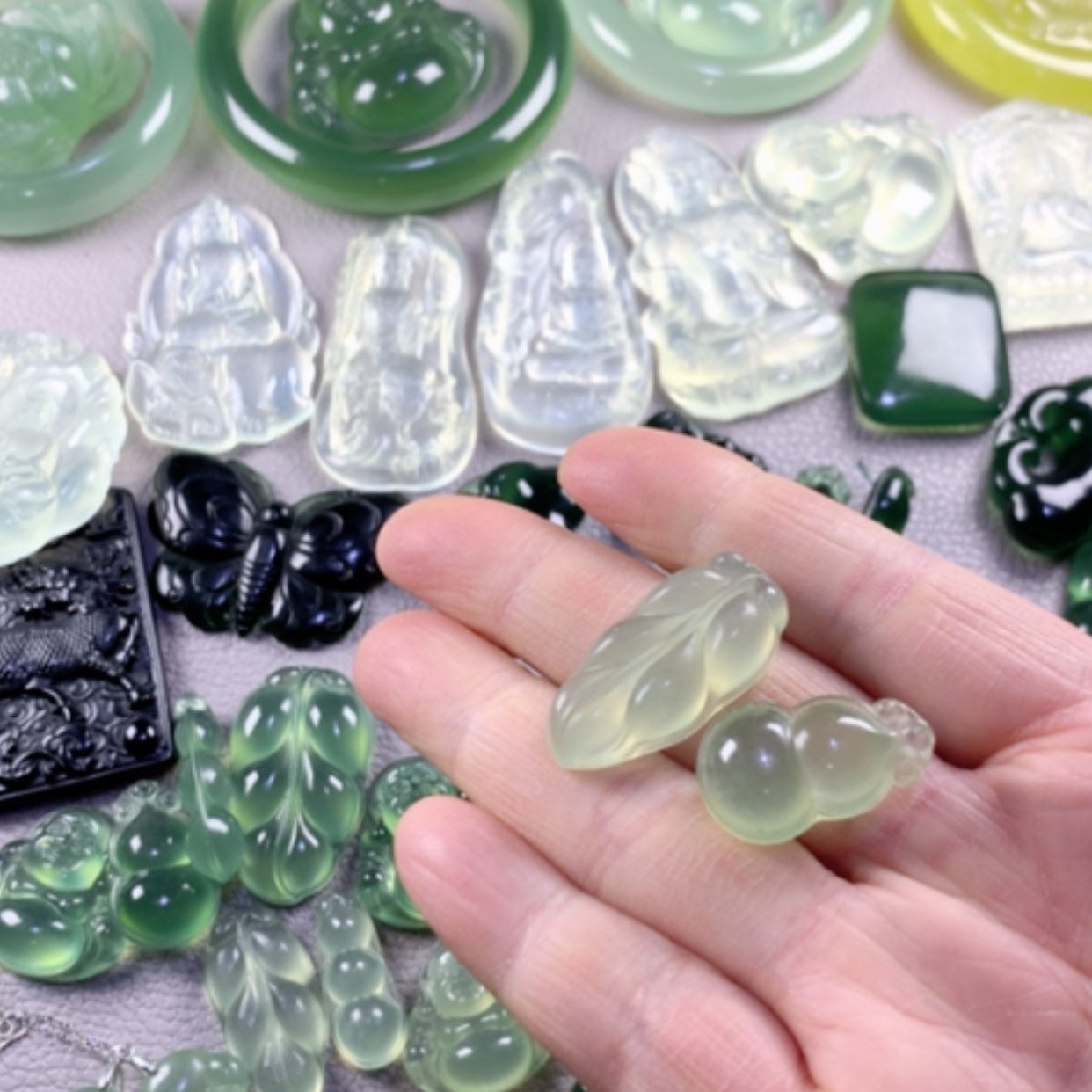 【闪购商品】蛇纹石玉岫玉未镶嵌潇**扇