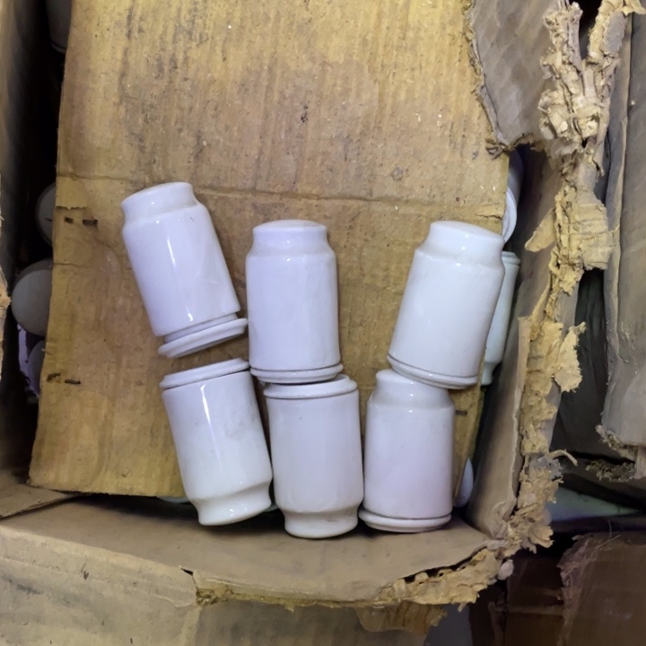 摆件陶瓷盘子碗砂锅都有