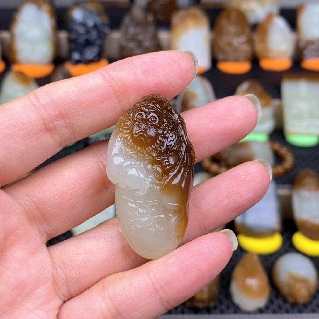 和田玉颈饰未镶嵌