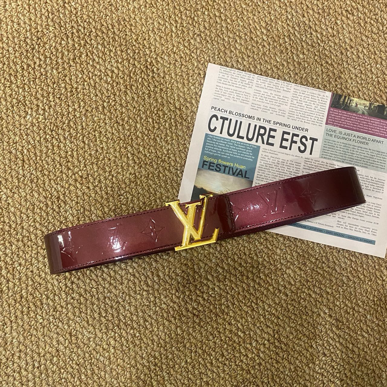 95新 LouisVuitton/路易威登 红色漆皮皮带 