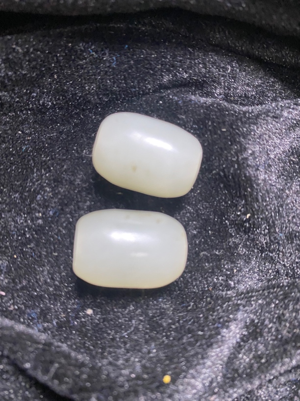 和田玉管状珠子两个