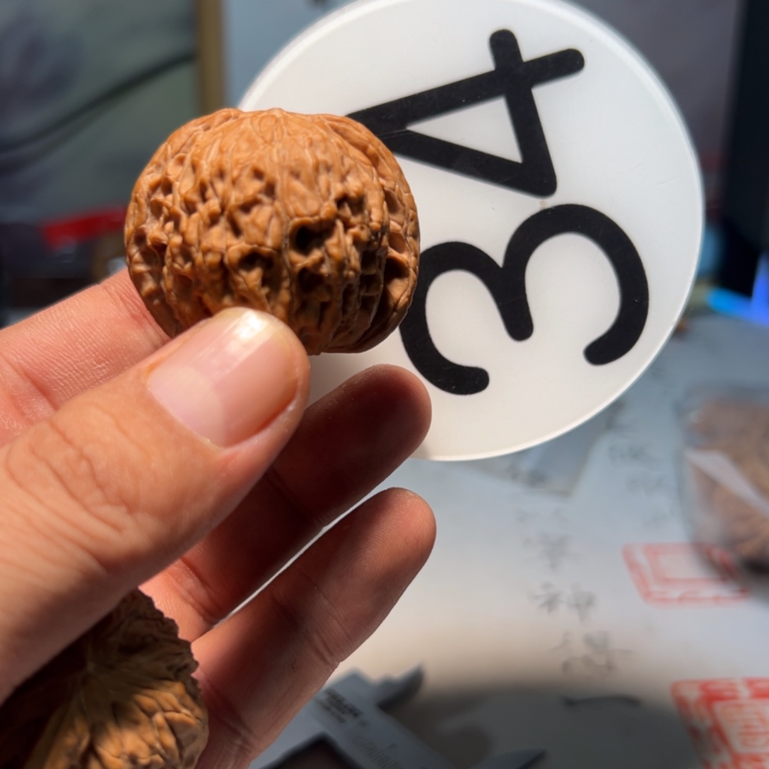 老***米文玩核桃，白色34号