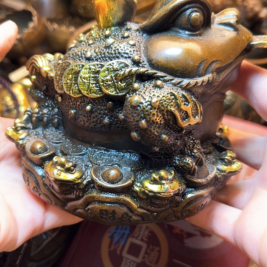 精美铜器工艺品等