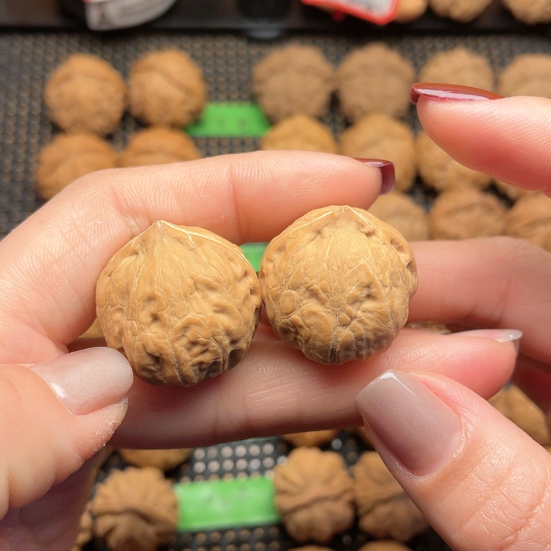 文玩核桃吊坠26尺全品水滴小元宝0002