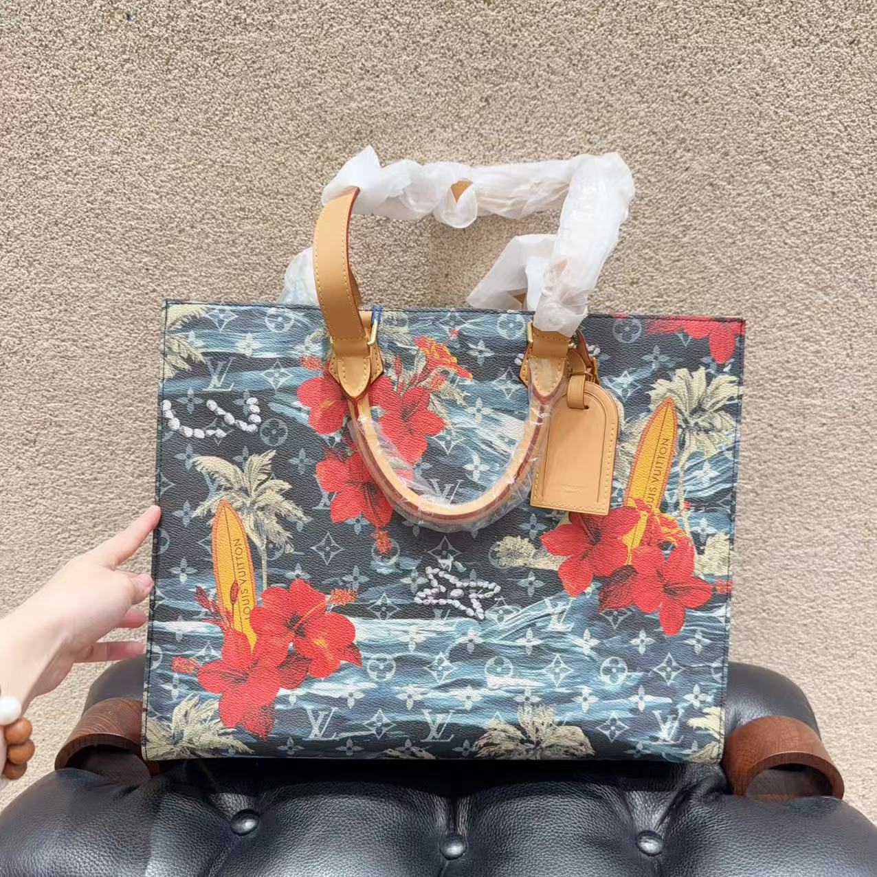99新 LouisVuitton/路易威登  Sac Plat Logo限定款徽章印花