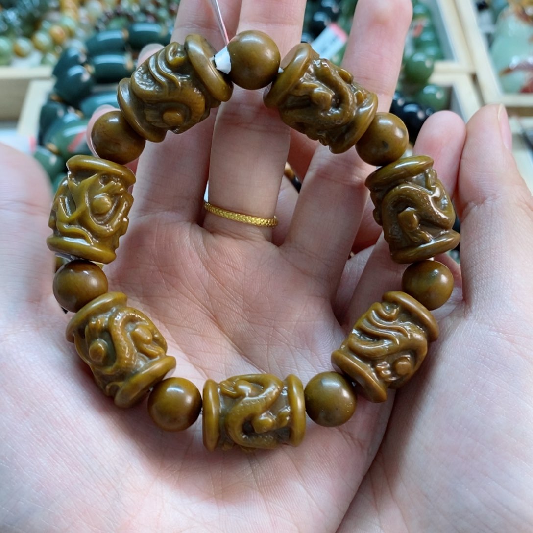 透闪石质玉手串未镶嵌