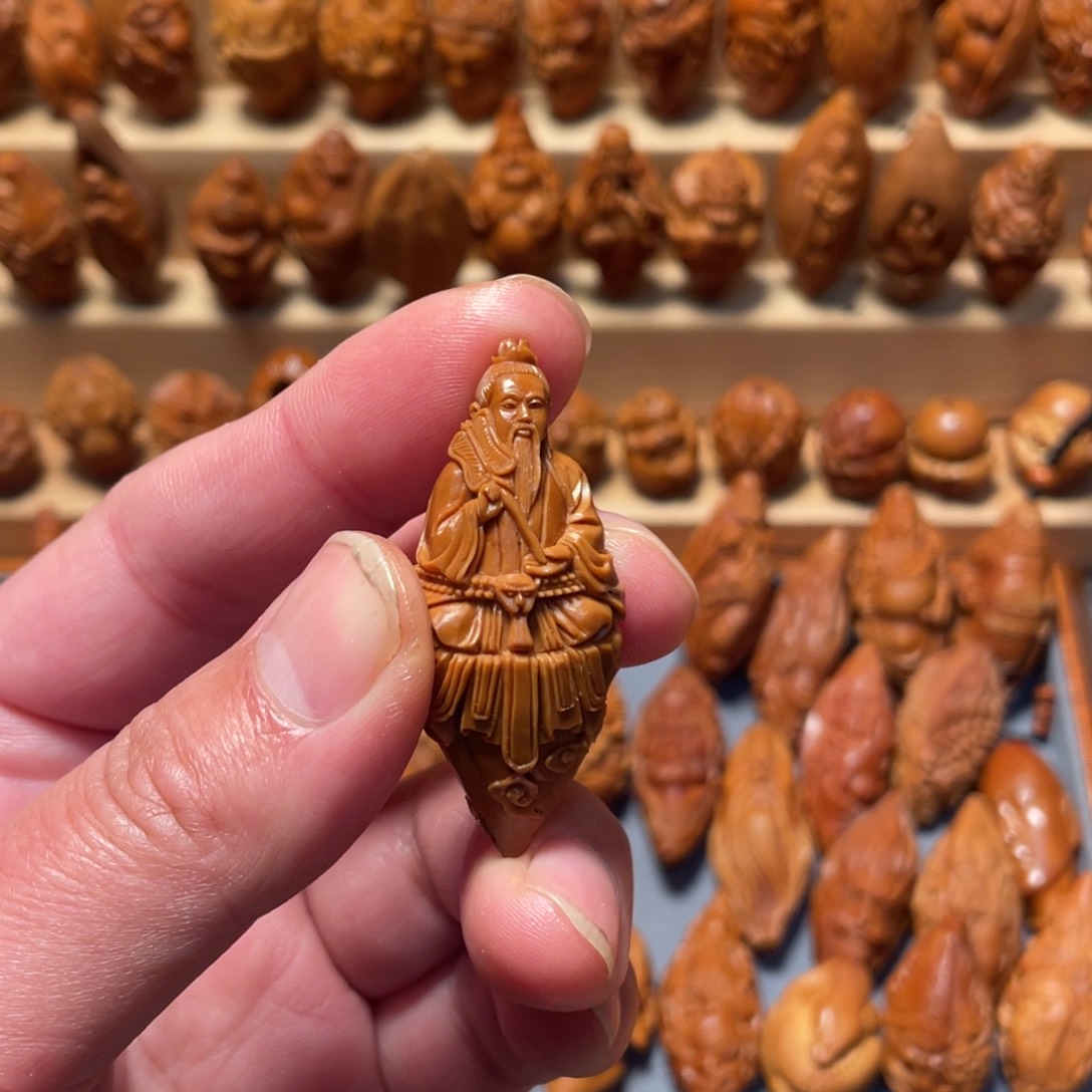 橄榄核把件太上老君