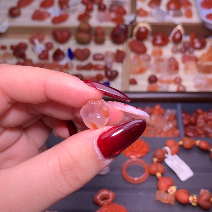 南红玛瑙合金颈饰猫爪