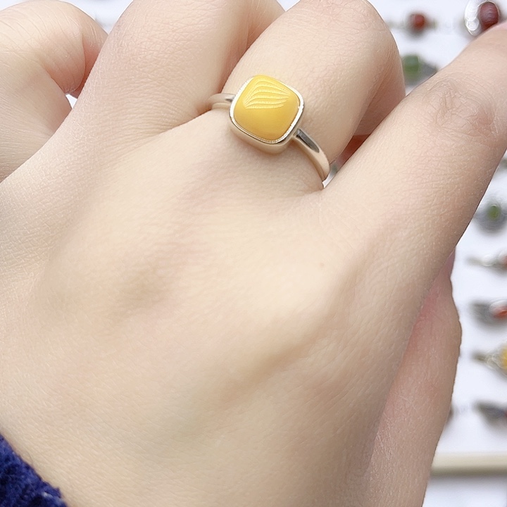 蜜蜡戒指银S925镶嵌天然