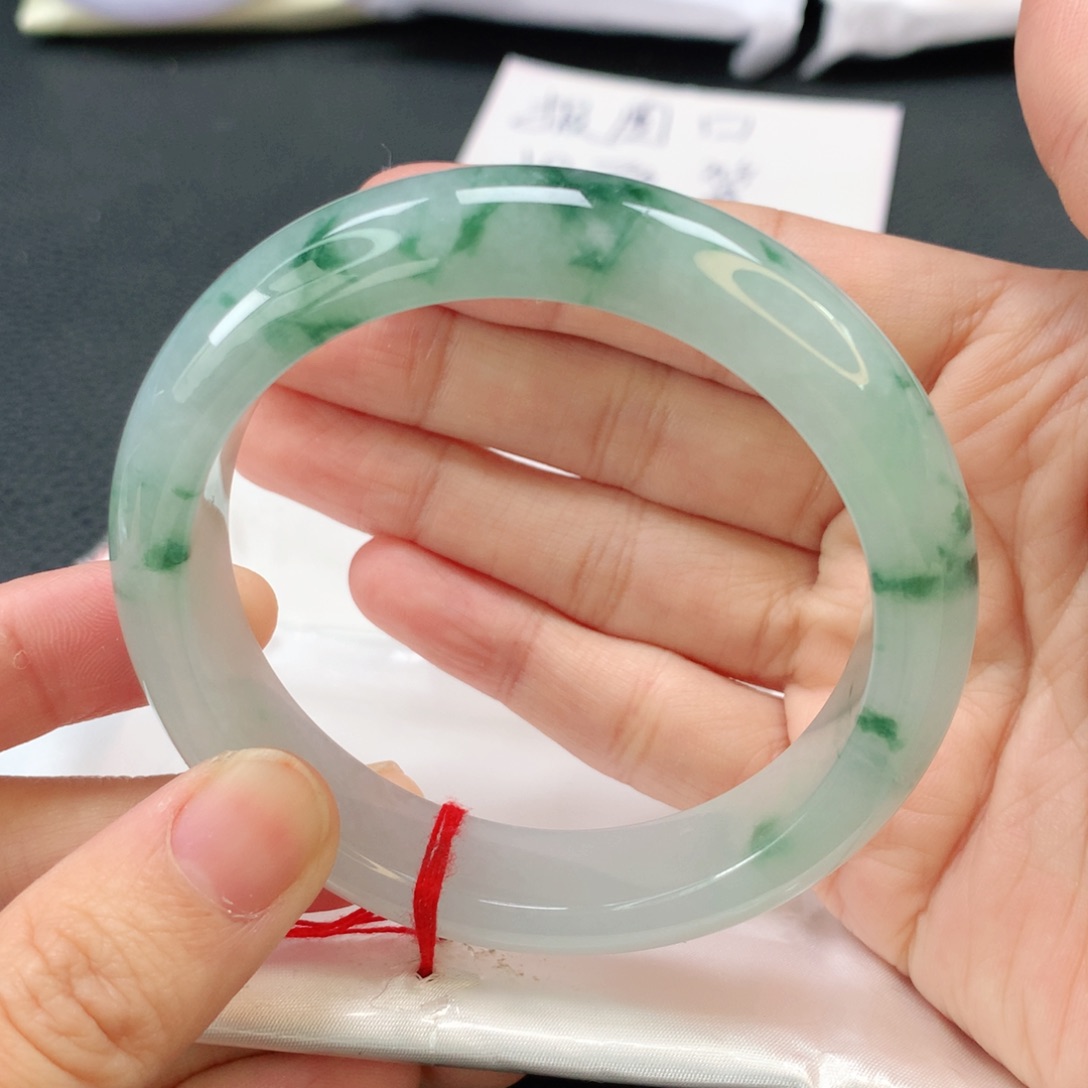 翡翠手镯未镶嵌缅甸56