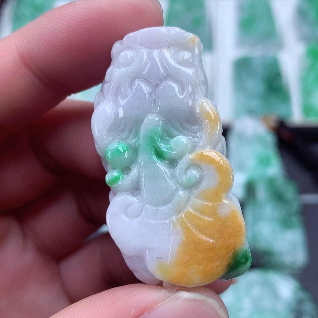 翡翠颈饰未镶嵌翡翠吊坠