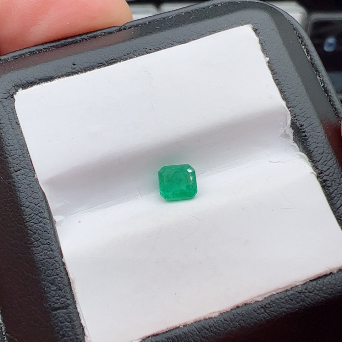 裸石未镶嵌祖母绿0.5克拉