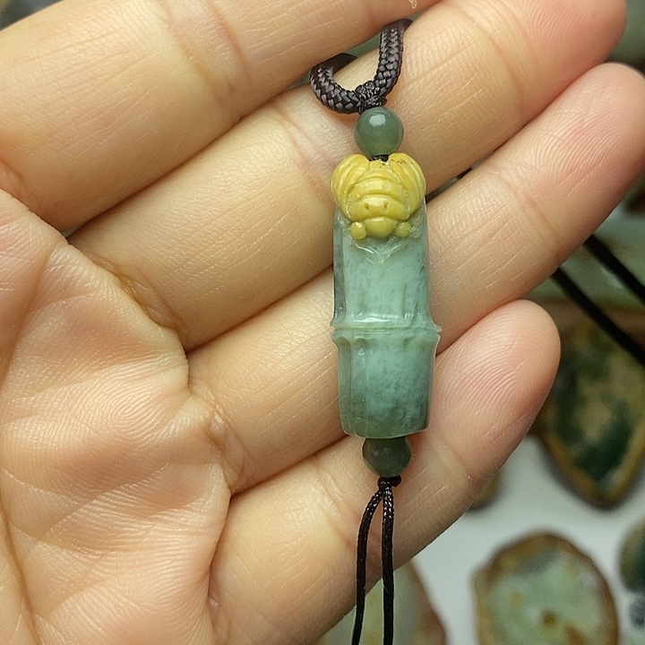 岫岩河磨玉（透闪石质玉）未镶嵌颈饰