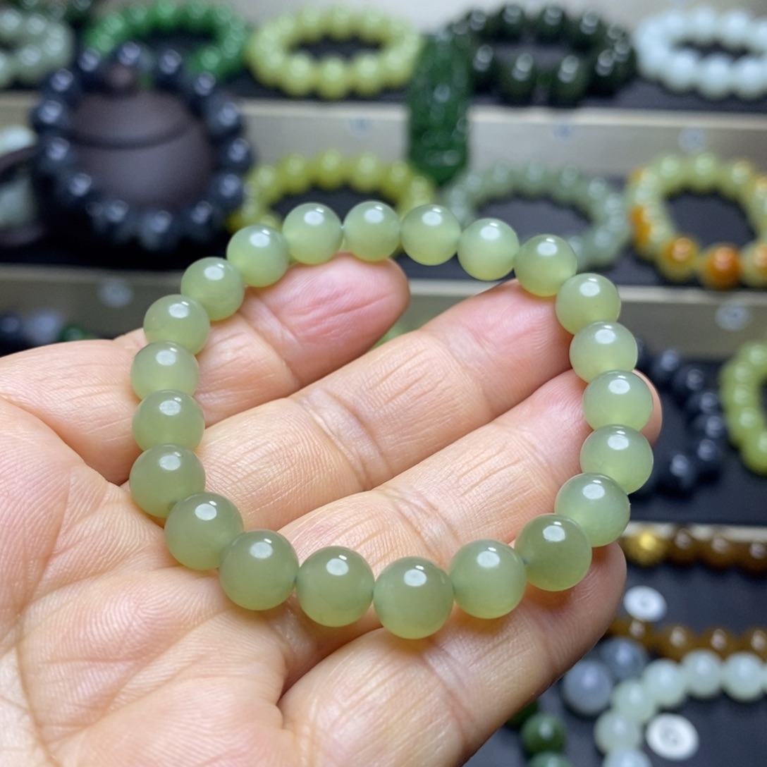 和田玉未镶嵌手串