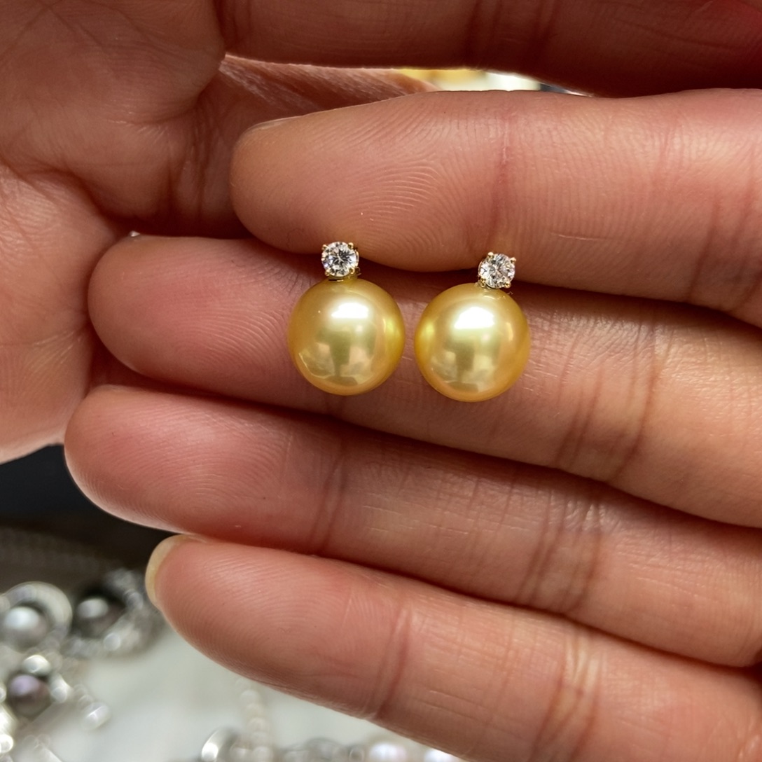 海水珍珠耳饰18K金镶嵌
