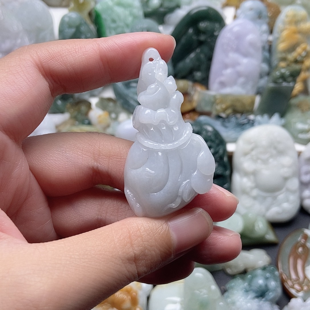 翡翠未镶嵌颈饰翡翠