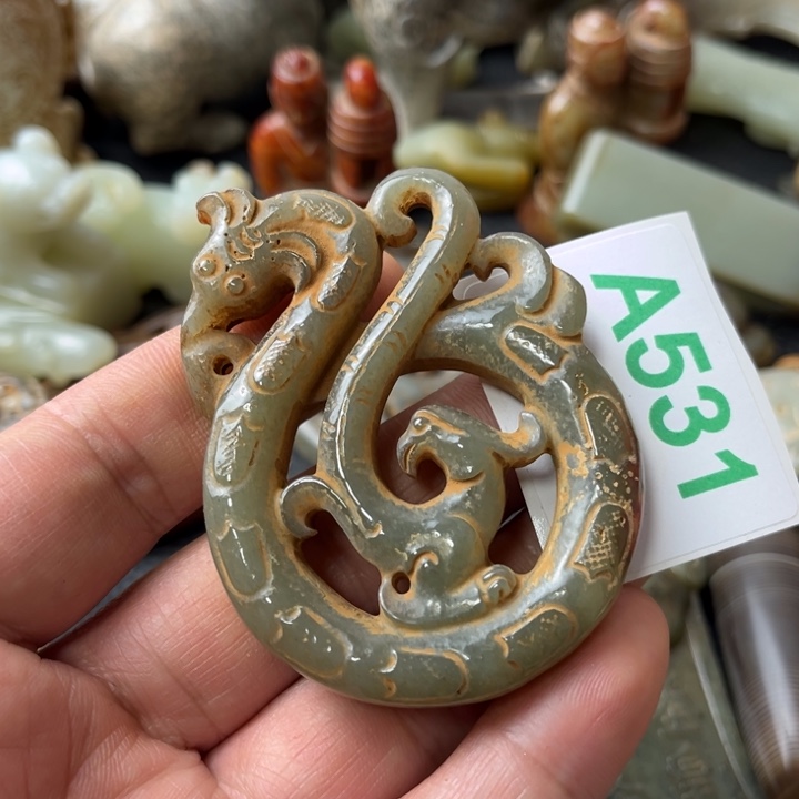 和田玉颈饰未镶嵌