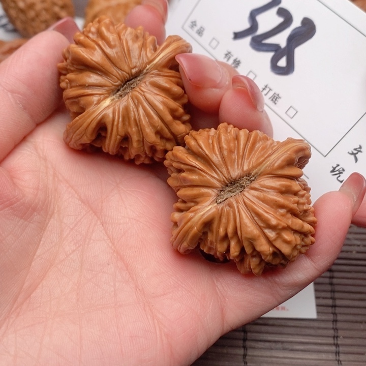 文玩核桃吊坠45楼子328