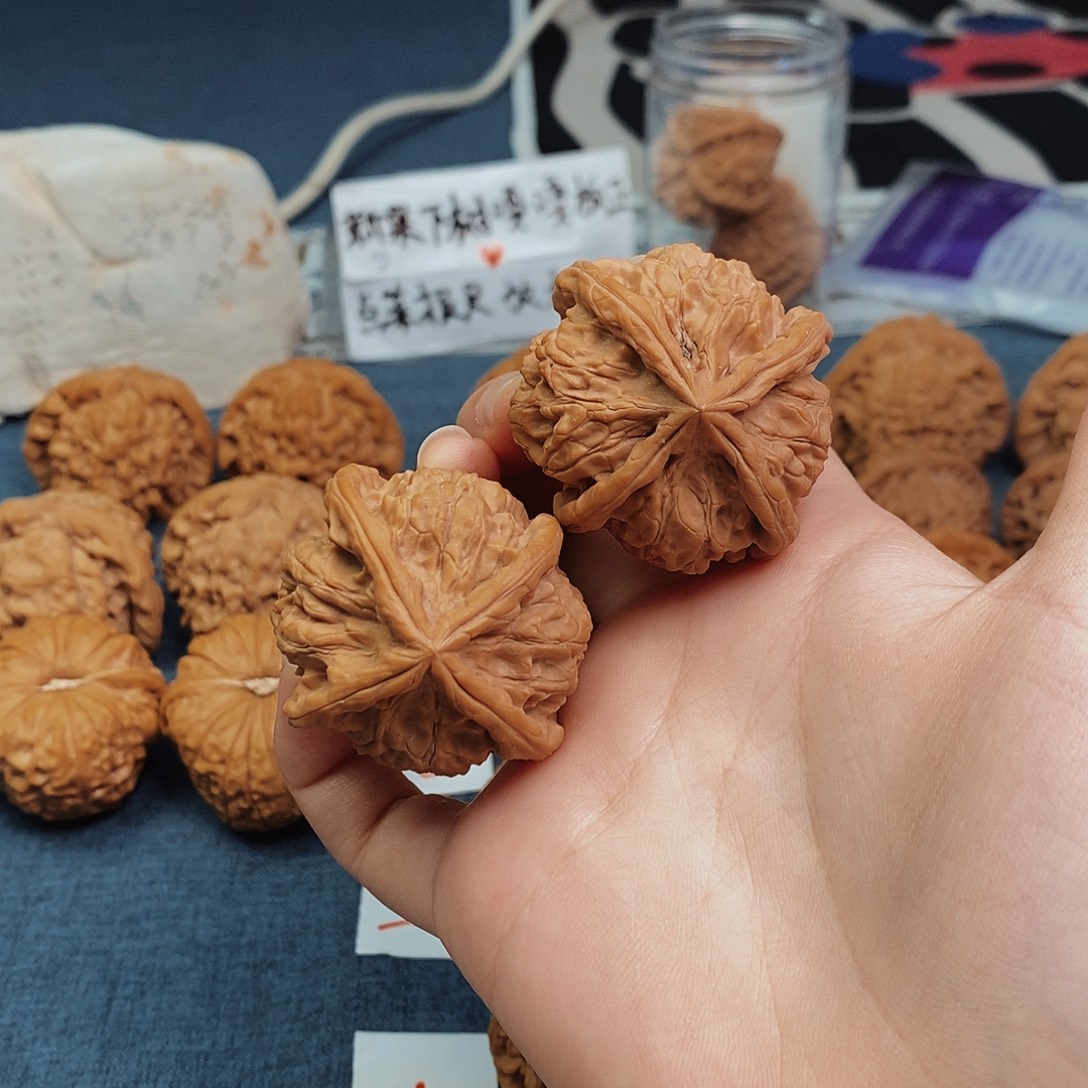 文玩核桃把件45尺玉玺四棱