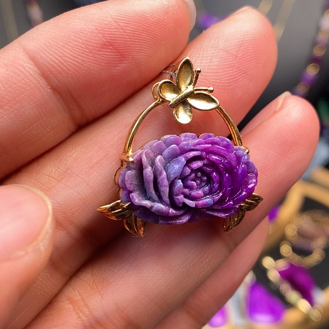 苏纪石（舒俱来）吊坠18K金镶嵌