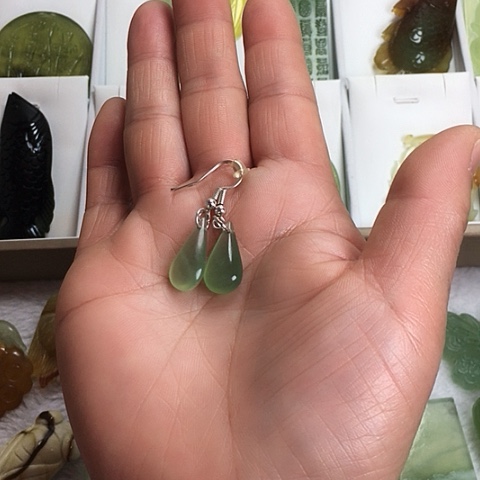 蛇纹石玉合金耳钉天然岫玉