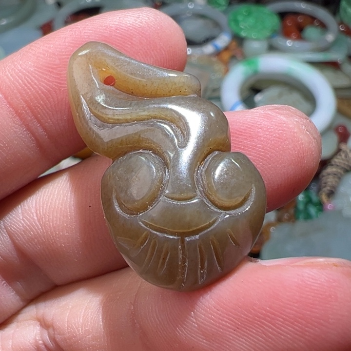 和田玉颈饰未镶嵌