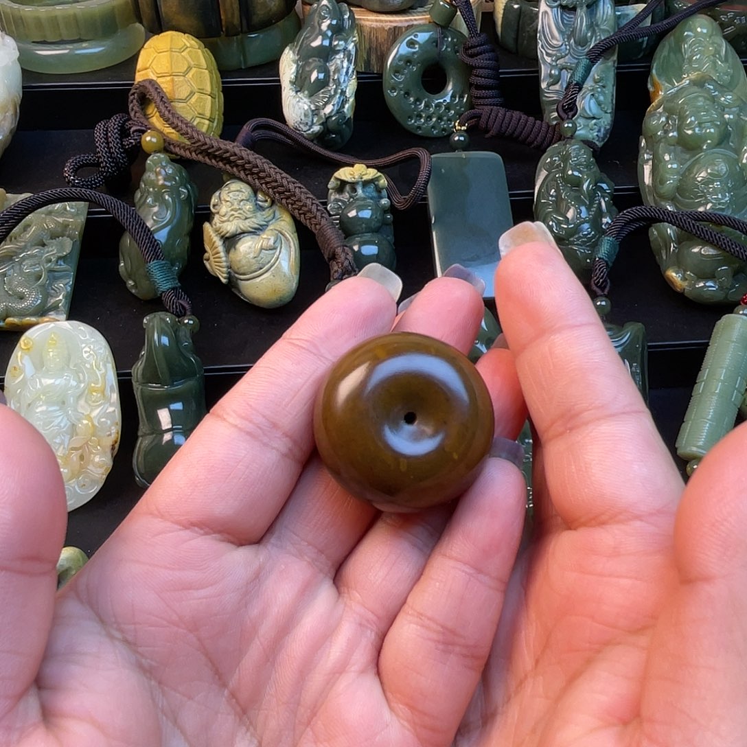 透闪石质玉未镶嵌手链